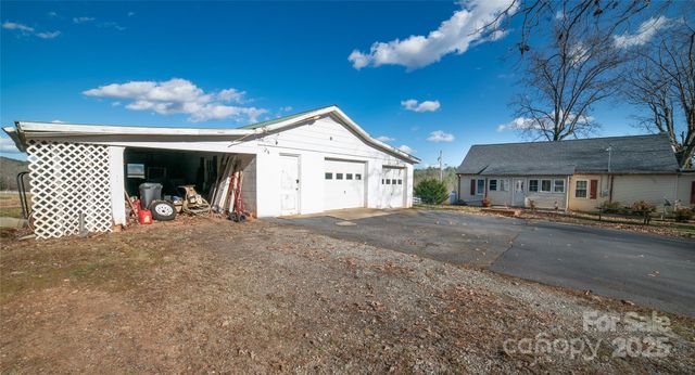 4263 Fox Road, Lenoir, NC 28645