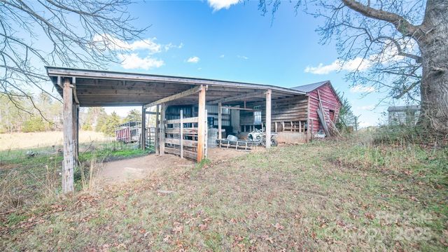 4263 Fox Road, Lenoir, NC 28645