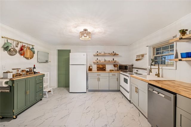 9 Banahasky Lane, Finleyville, PA 15332