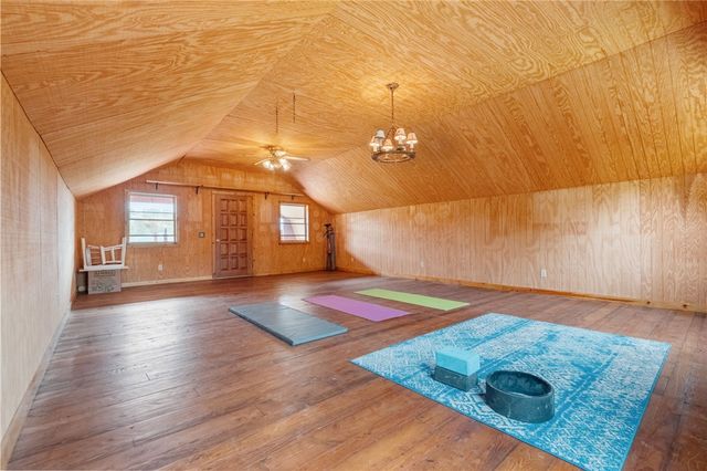 9 Banahasky Lane, Finleyville, PA 15332