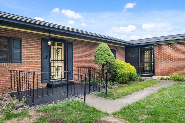 9 Banahasky Lane, Finleyville, PA 15332