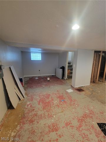 8118 Goodman Avenue, Cleveland, OH 44105