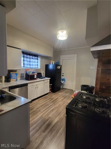 8118 Goodman Avenue, Cleveland, OH 44105