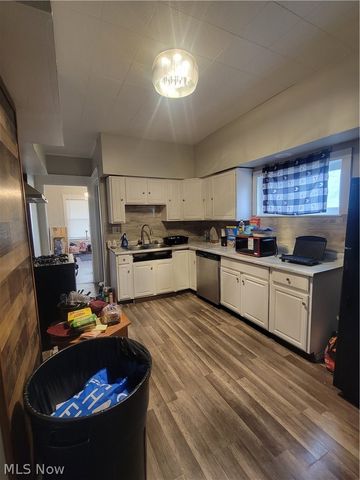 8118 Goodman Avenue, Cleveland, OH 44105