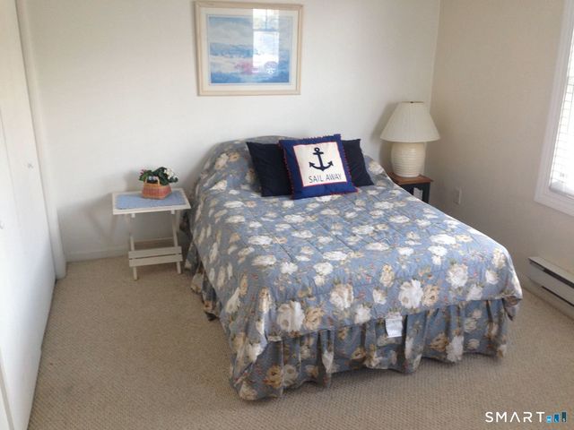 21 Atlantic Avenue, Groton, CT 06340