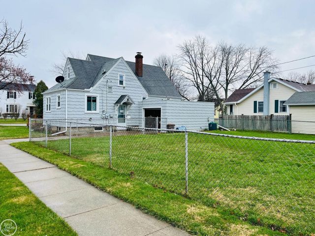 1503 Wall Street, Port Huron, MI 48060