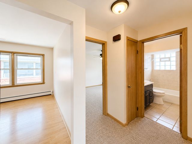 4425 Prairie Avenue C, Brookfield, IL 60513
