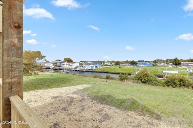 104 Flippers Cove Drive 9, Cedar Point, NC 28584