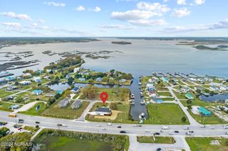 104 Flippers Cove Drive 9, Swansboro, NC 28584