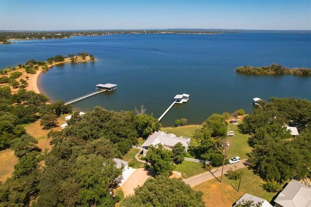 409 Island Lodges DR, Buchanan Dam, TX 78609