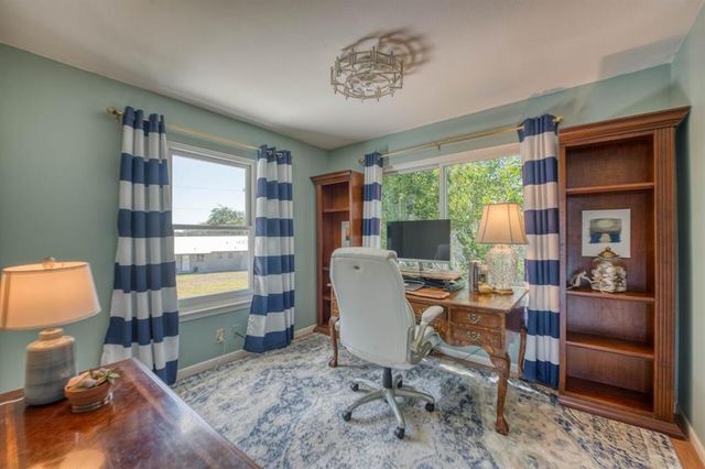 409 Island Lodges DR, Buchanan Dam, TX 78609
