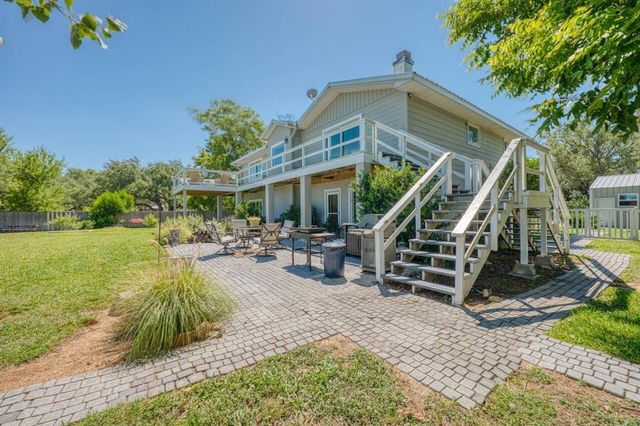 409 Island Lodges DR, Buchanan Dam, TX 78609