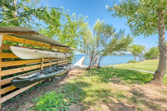 409 Island Lodges DR, Buchanan Dam, TX 78609