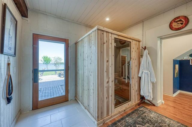 409 Island Lodges DR, Buchanan Dam, TX 78609