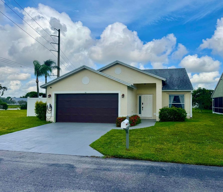 64 Paxford Lane, Boynton Beach, FL 33426