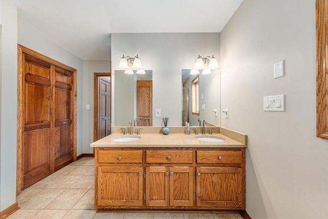 N41W32881 Neptune Bight, Nashotah, WI 53058