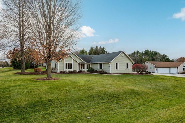 N41W32881 Neptune Bight, Nashotah, WI 53058