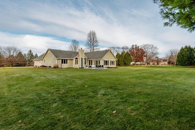 N41W32881 Neptune Bight, Nashotah, WI 53058