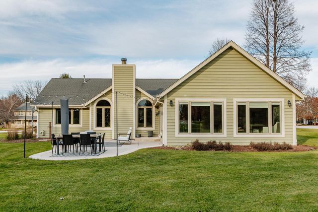 N41W32881 Neptune Bight, Nashotah, WI 53058