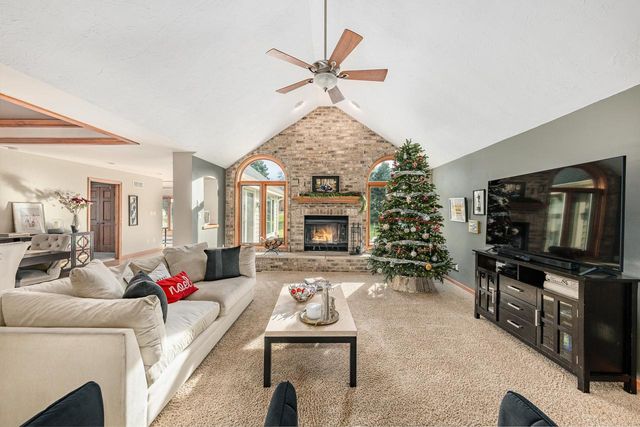 N41W32881 Neptune Bight, Nashotah, WI 53058