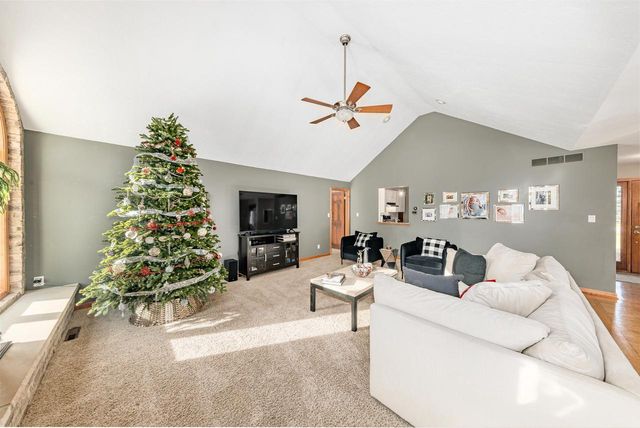 N41W32881 Neptune Bight, Nashotah, WI 53058