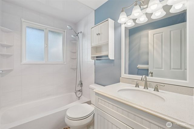 4913 S 161st Street, Tukwila, WA 98188