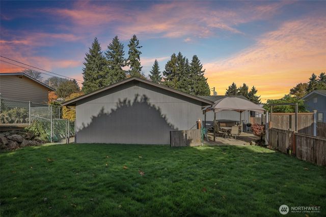 4913 S 161st Street, Tukwila, WA 98188