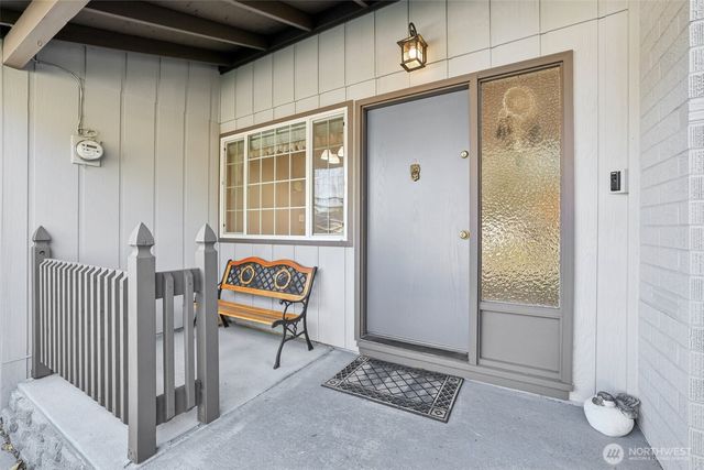 4913 S 161st Street, Tukwila, WA 98188