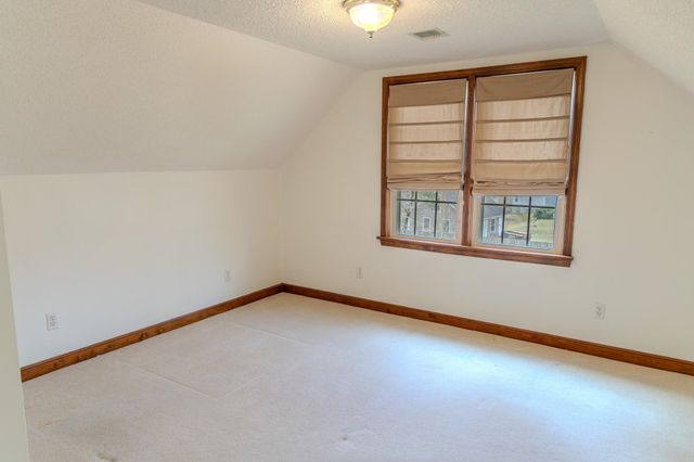 306 Green Tree Court, Spartanburg, SC 29302