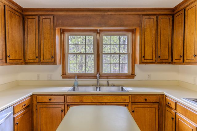 306 Green Tree Court, Spartanburg, SC 29302