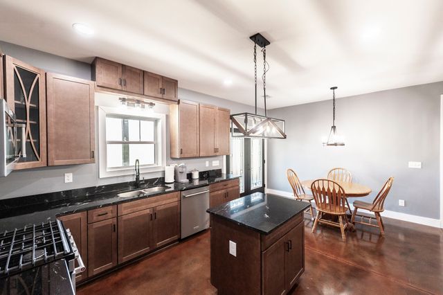 223 Cedar Hill Rd, Adams, TN 37010