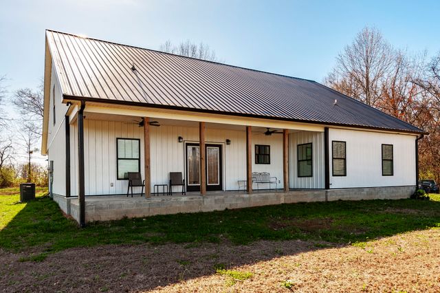 223 Cedar Hill Rd, Adams, TN 37010