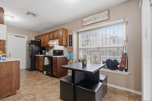 1119 Boling Brook, San Antonio, TX 78245