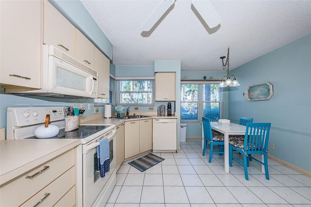 6080 BAHIA DEL MAR CIRCLE 112, St Petersburg, FL 33715