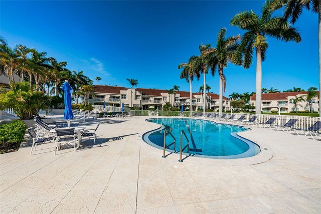 6080 BAHIA DEL MAR CIRCLE 112, St Petersburg, FL 33715