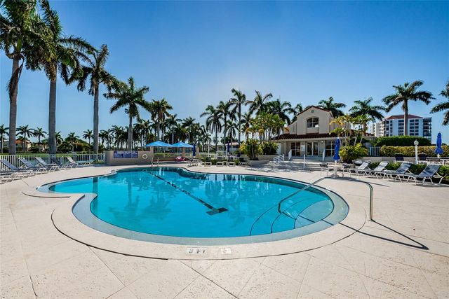 6080 BAHIA DEL MAR CIRCLE 112, St Petersburg, FL 33715