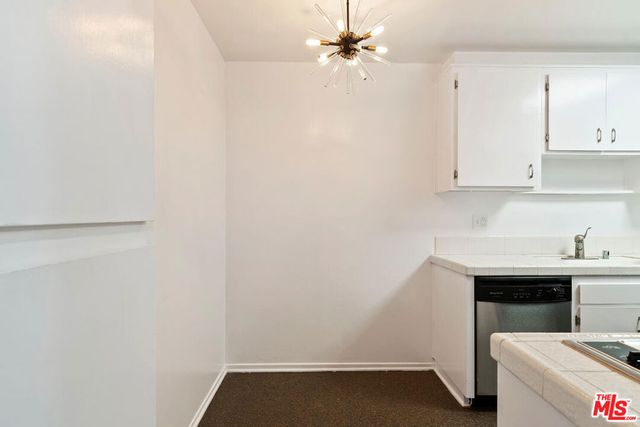 927 N Kings Road 107, West Hollywood, CA 90069