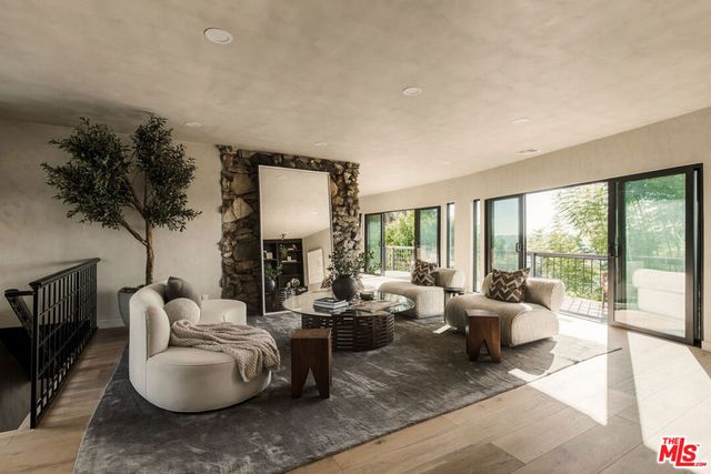 13490 Firth Drive, Los Angeles, CA 90210