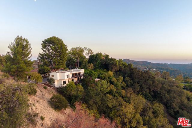 13490 Firth Drive, Los Angeles, CA 90210