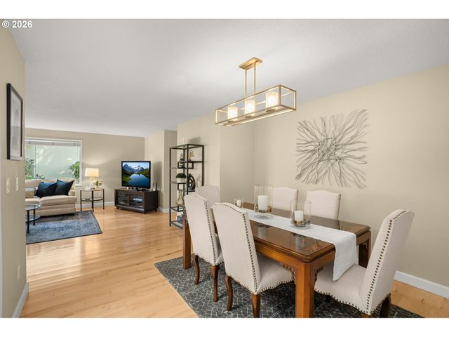 19 BLOCH Ter, Lake Oswego, OR 97035