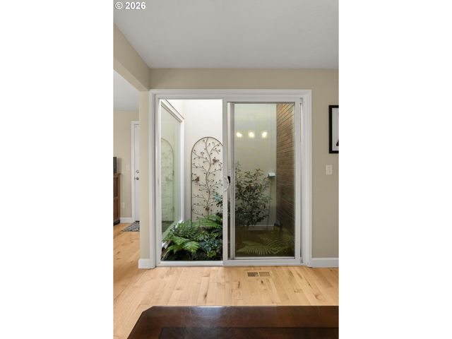 19 BLOCH Ter, Lake Oswego, OR 97035