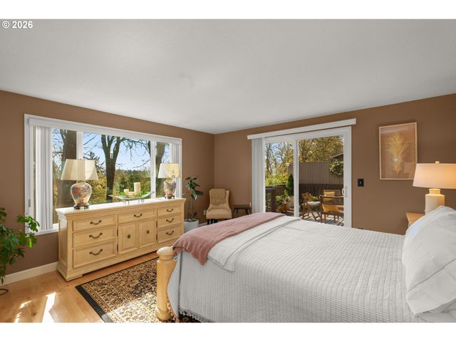 19 BLOCH Ter, Lake Oswego, OR 97035