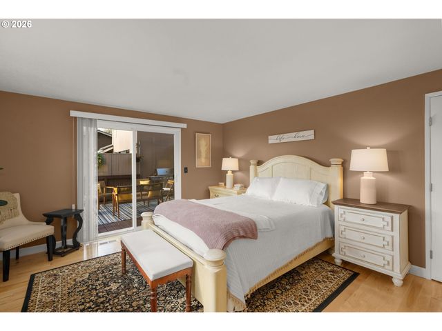 19 BLOCH Ter, Lake Oswego, OR 97035