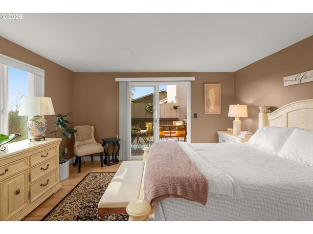 19 BLOCH Ter, Lake Oswego, OR 97035