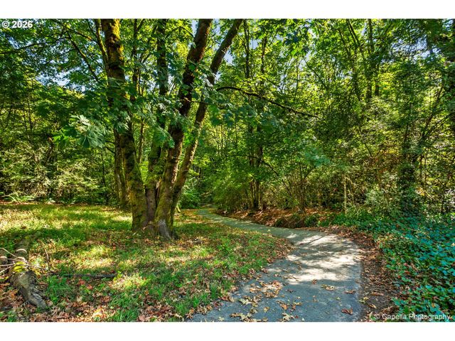 19 BLOCH Ter, Lake Oswego, OR 97035