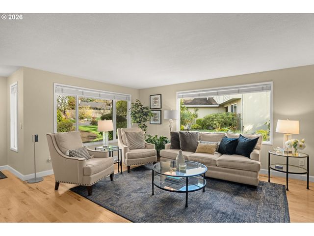 19 BLOCH Ter, Lake Oswego, OR 97035