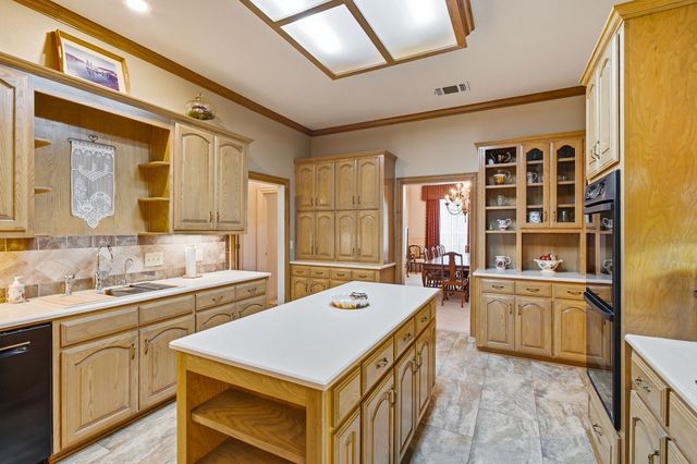 710 Glenwood Circle, Fairview, TX 75069