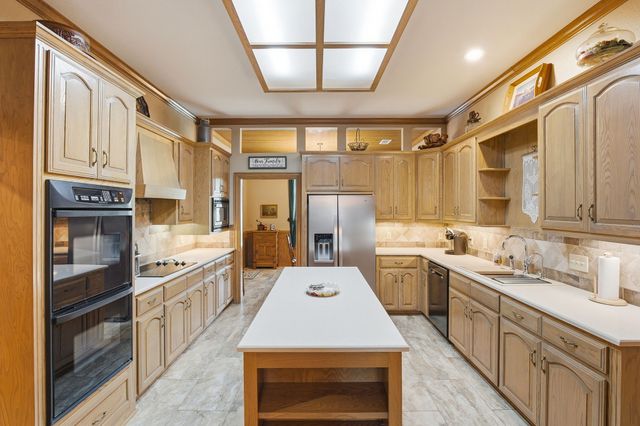 710 Glenwood Circle, Fairview, TX 75069