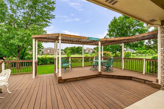 710 Glenwood Circle, Fairview, TX 75069