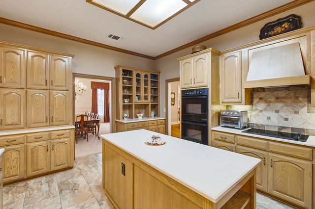 710 Glenwood Circle, Fairview, TX 75069